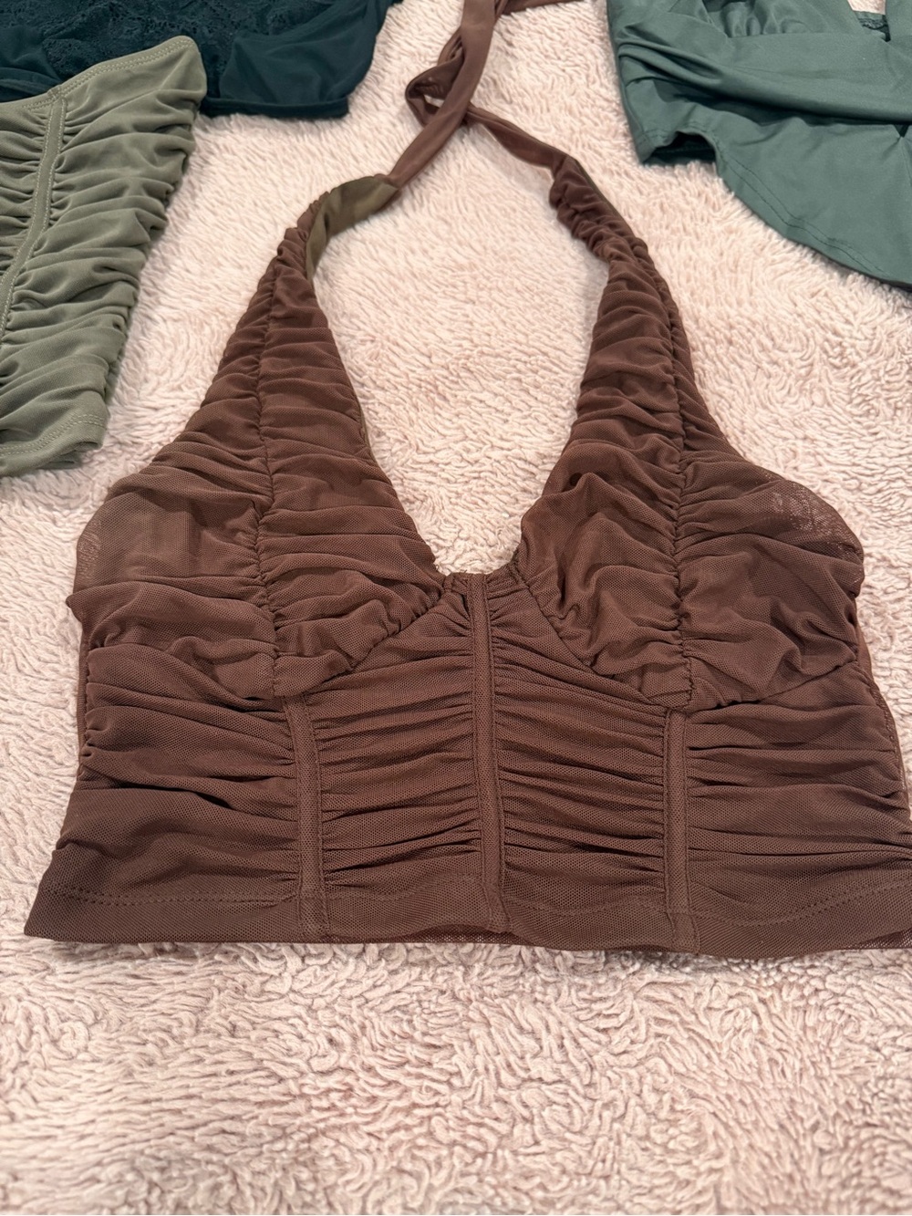 Get 4 super cute tops all like NEW